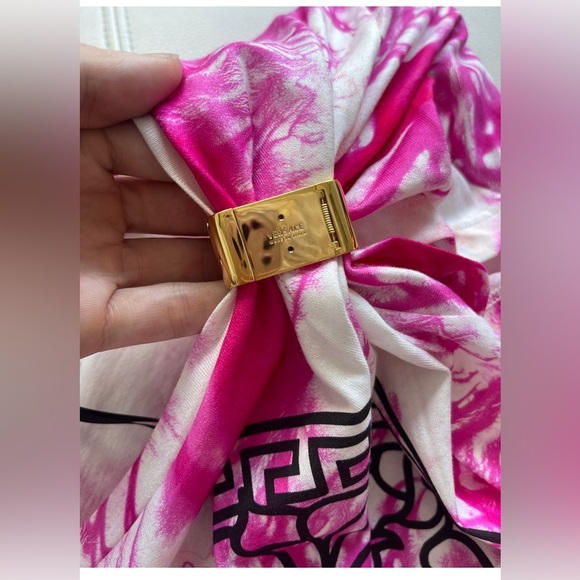 Authentic NEW Versace shirt💖 - Picture 3 of 10